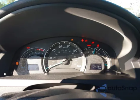 2014 Toyota Camry Le z USA, uszkodzony, nr VIN 4T1BF1FK2EU366897